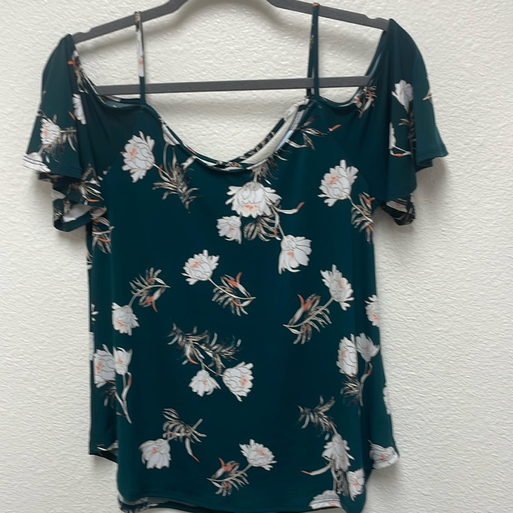 Kaileigh Women’s Small Cold Shoulder Dark Green Floral Print Top